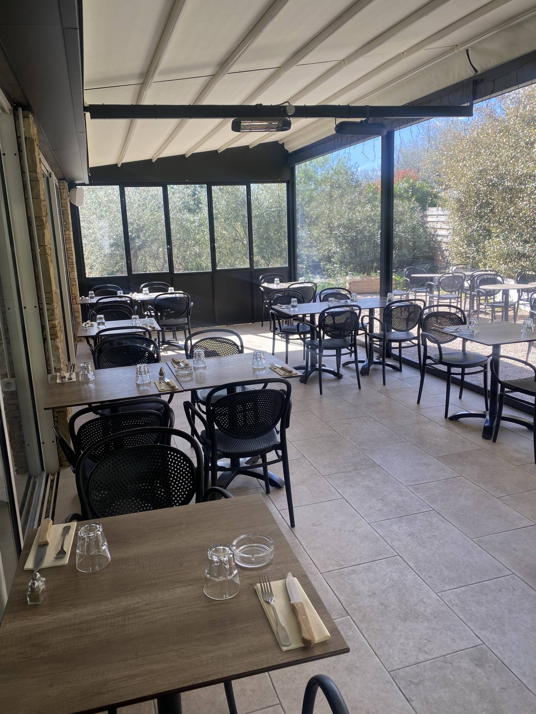 Restaurant de groupe pour 40 personnes pour des Séminaires Professionnels à Marseille